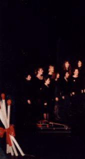 Der Chor in Flammen (1994), Szenenfoto